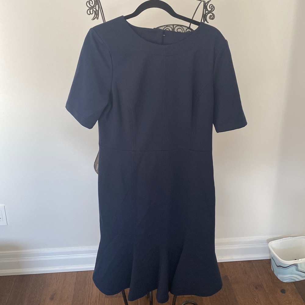 Banana republic dress. Worn once and in excellent condition